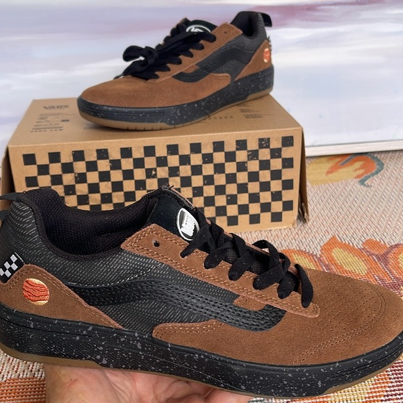 Vans WMNS Zahba
Zion Wright Brown/Multi
VN00070QBF0
Sneakers - Picture 11 of 16